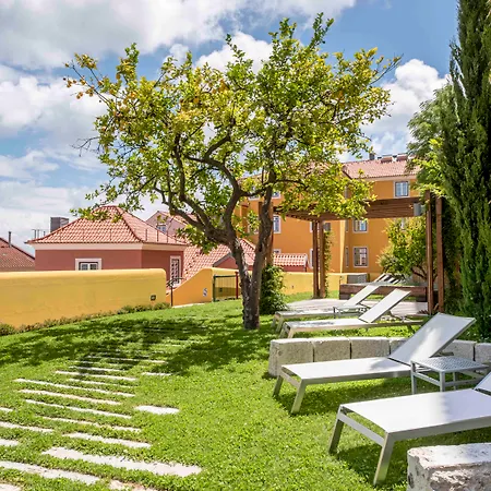Tandem Palacio Alfama מלון דירות 4*