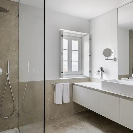 Tandem Palacio Alfama מלון דירות