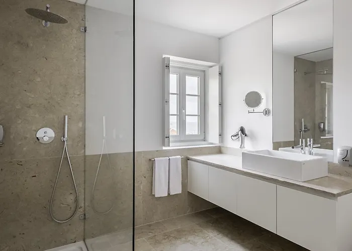 Tandem Palacio Alfama Aparthotel