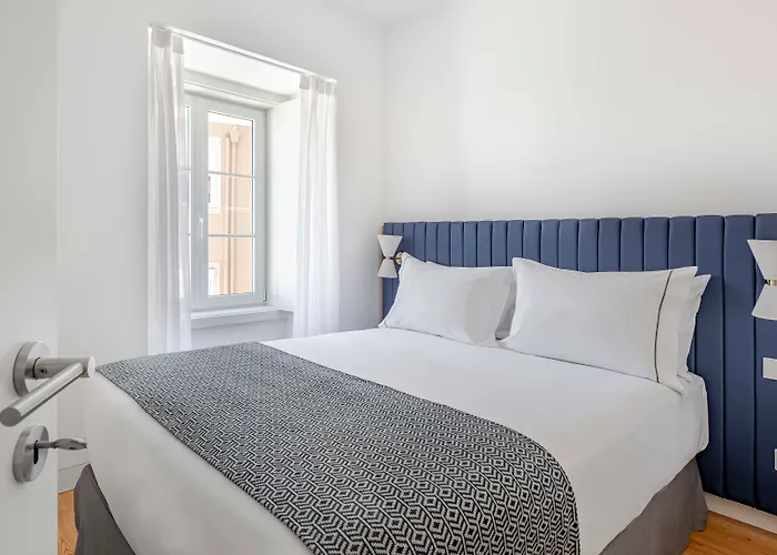 Tandem Palacio Alfama Aparthotel 4*