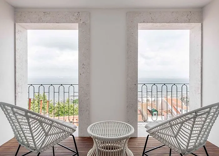 Tandem Palacio Alfama 4*